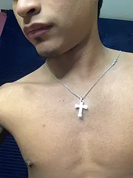 Show modela Emiliano_Reyes na web-kameri