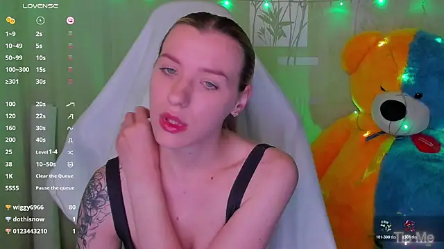 MeganNewCat's Live XXX Chat