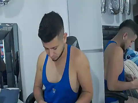 Онлайн чат XXX TomasEvenson