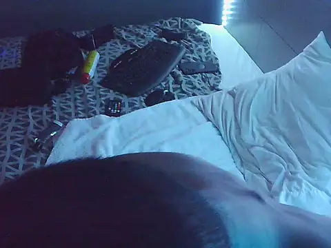 แชท XXX สดของ CloudyCock9