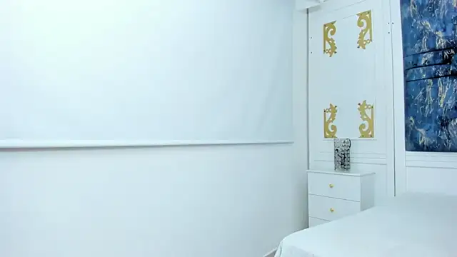 دردشة EmillyEvans الجنسية المباشرة