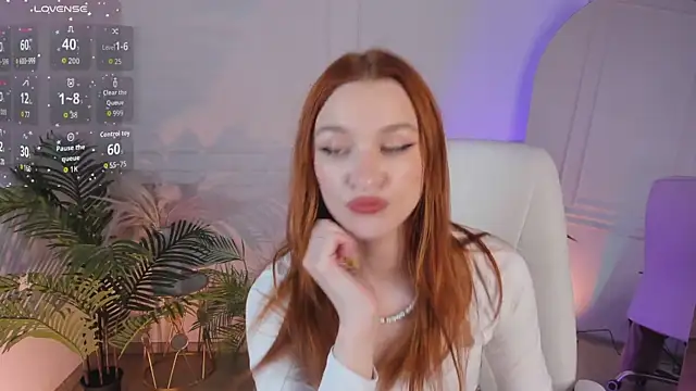PollyMayer élő XXX-chatje