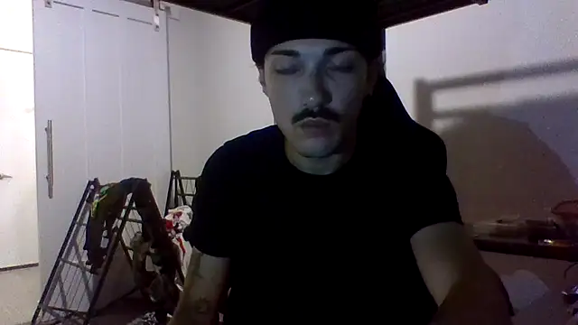 Jbenz420 现场XXX聊天