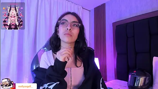 Molly_A Chat XXX in diretta