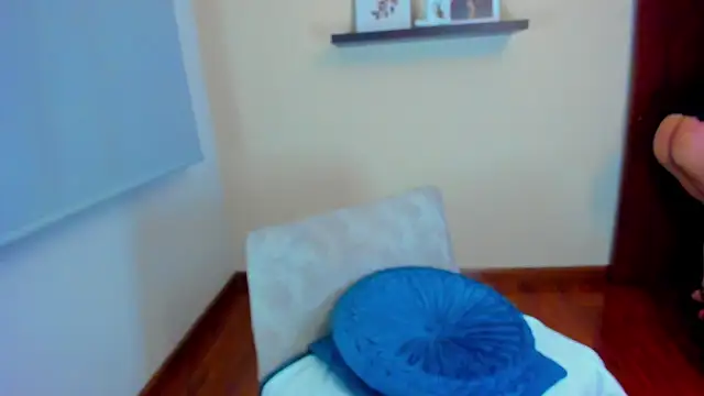 Velourmuse live XXX chat