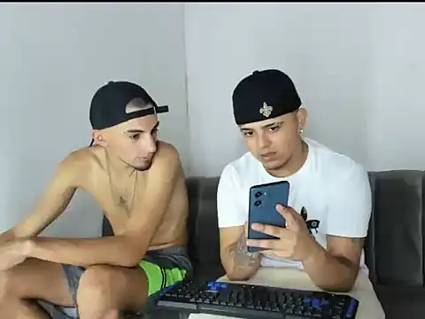 Chatroom XXX en direct de Max_Scorpion