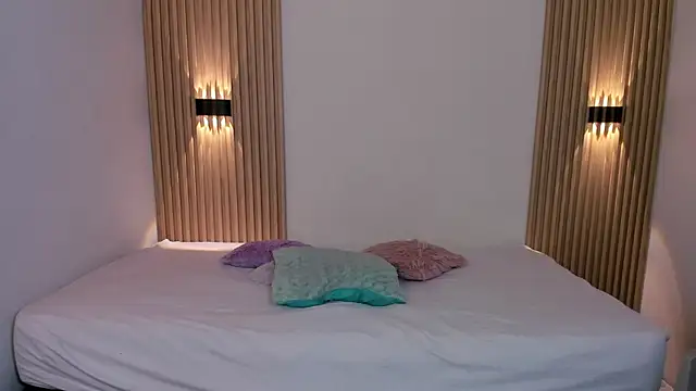 MilaHeat1's Live XXX Chat