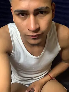 Show modela Emiliano_Reyes na web-kameri