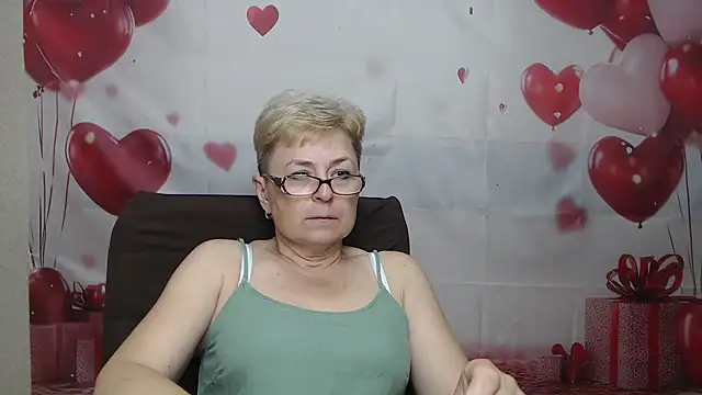 EmiliaGree – Live XXX-chat