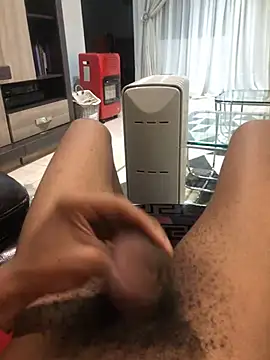 Pokazy przed kamerką – FuckBuddy_Raw
