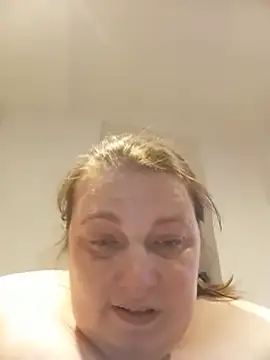 HotHornyEmmaX's Live XXX Chat