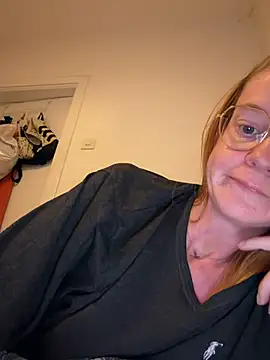 Chat +18 de jannis1992 ao vivo