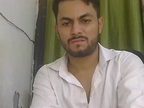 Chat +18 de Stubborndesiboy ao vivo