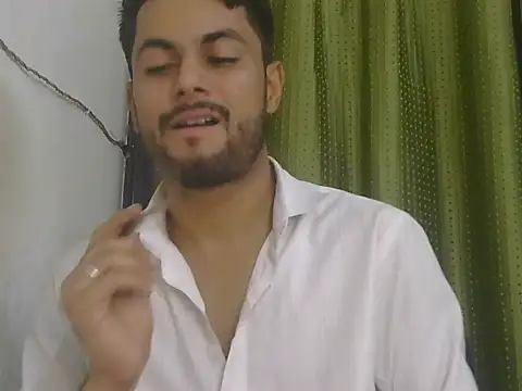Stubborndesiboy 即時 XXX 聊天