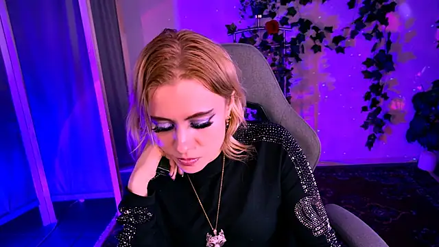 Kumiho_7777's Live XXX Chat