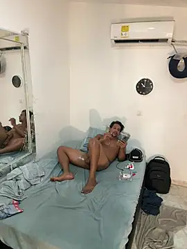 bigdick211292: онлайн-секс-чат