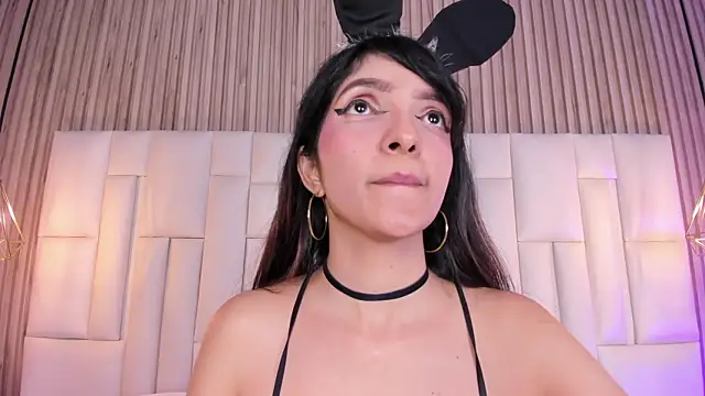 LisaLain's Live XXX Chat