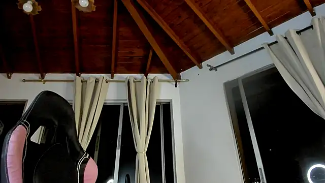 IsaFontanna 라이브 XXX 채팅