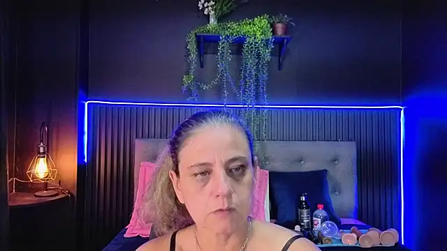 sasi_luna's Live XXX Chat