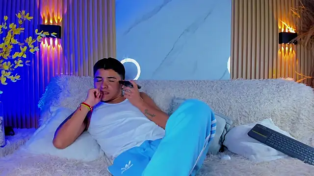 Liam_Dustin 现场XXX聊天