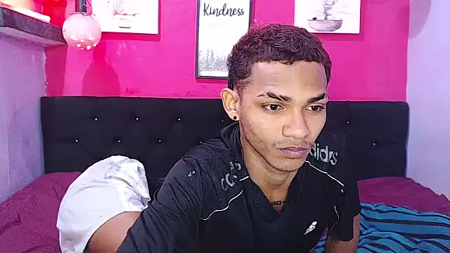 black_twinks 即時 XXX 聊天