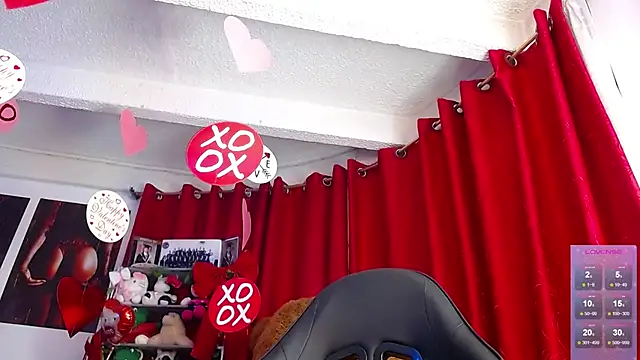 צ'א ט XXX בשידור חי של Niky_777