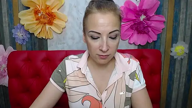 ElizabethSho élő XXX-chatje
