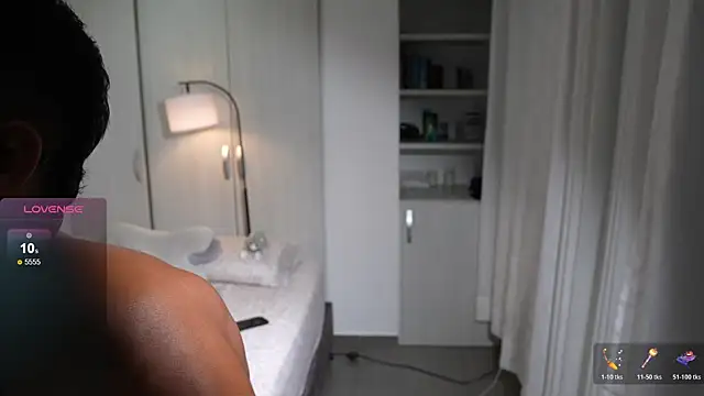 XXX chat uživo modela Paradise_boy__