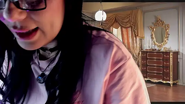 XXX chat uživo modela Miah_gomez_