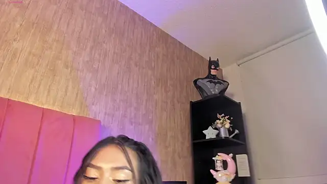 Kendra_kobein Adlı Modelin Canlı XXX Sohbeti