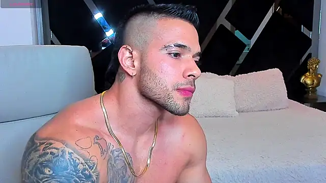 Raytorres 라이브 XXX 채팅