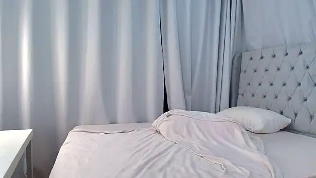 XXX chat uživo modela AmeliaEmmy