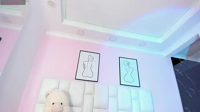 XXX chat uživo modela ViolettaQuin