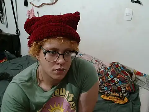 Chat +18 de crimson-raven ao vivo