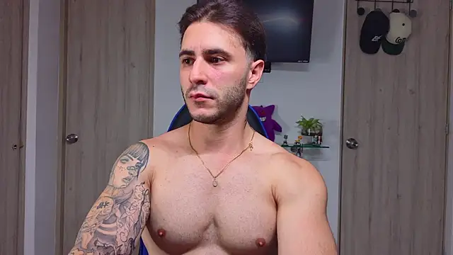 Latino_stud4uのウェブカメラショー