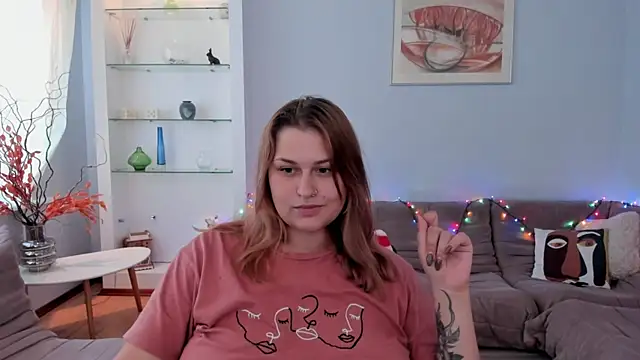 Chat XXX en directo de NoraLiin