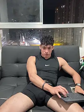 Luke_Muscle Adlı Modelin Canlı XXX Sohbeti