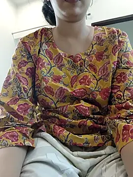 Ada_xx Chat XXX in diretta