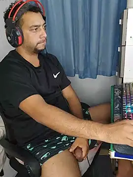 Show modela lzinrj na web-kameri