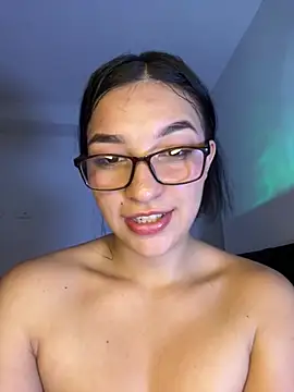 Hhannachiki's Live XXX Chat