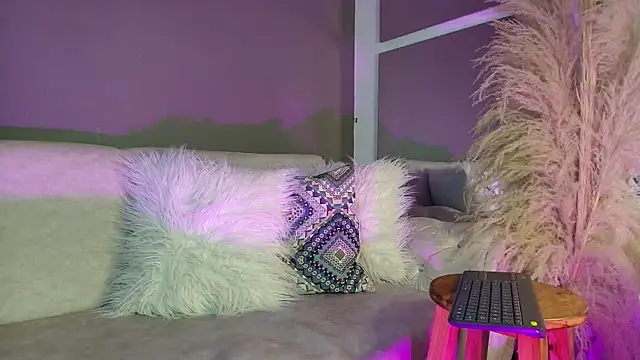 REDS_VELVET's Live XXX Chat