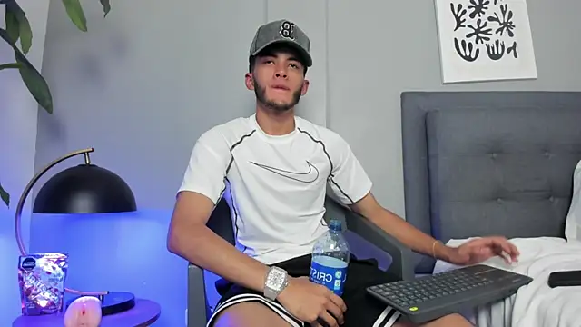 Tylerffoxx's Live XXX Chat