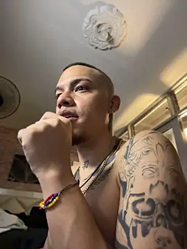 AlphaMasterXxx 라이브 XXX 채팅