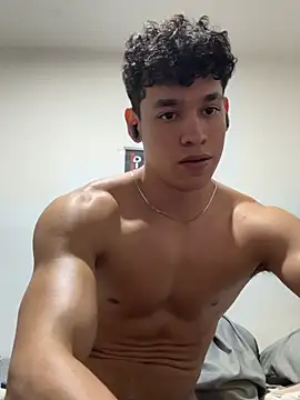 Luke_MuscleのライブXXXチャット
