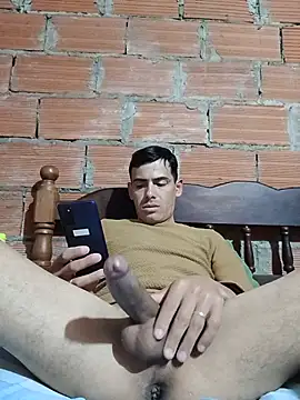 luiscasco387: διαδικτυακό σόου στην κάμερα
