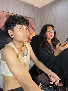 ian_mathias_'s Live XXX Chat