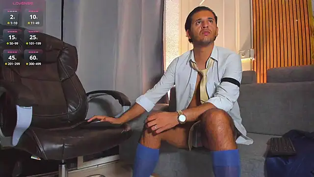 XXX chat uživo modela Hideintheoffice