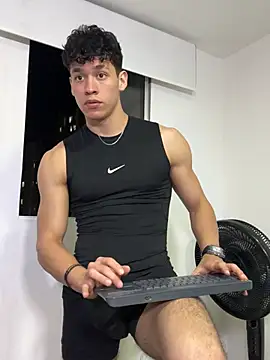 Luke_Muscle Chat XXX in diretta