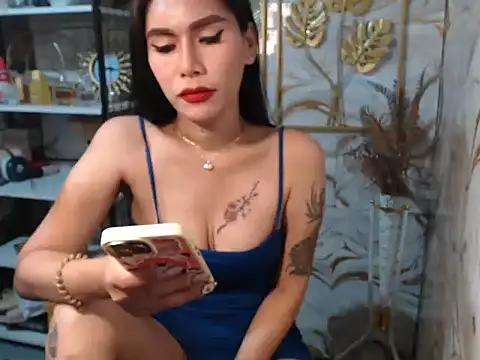 tshot_izzy_88 Obrolan Langsung XXX