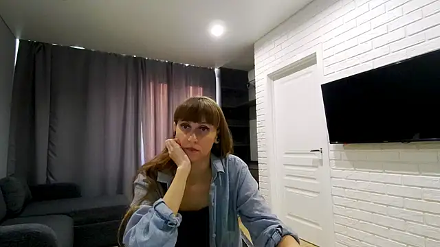 Daniella_Lorente Adlı Modelin Canlı XXX Sohbeti